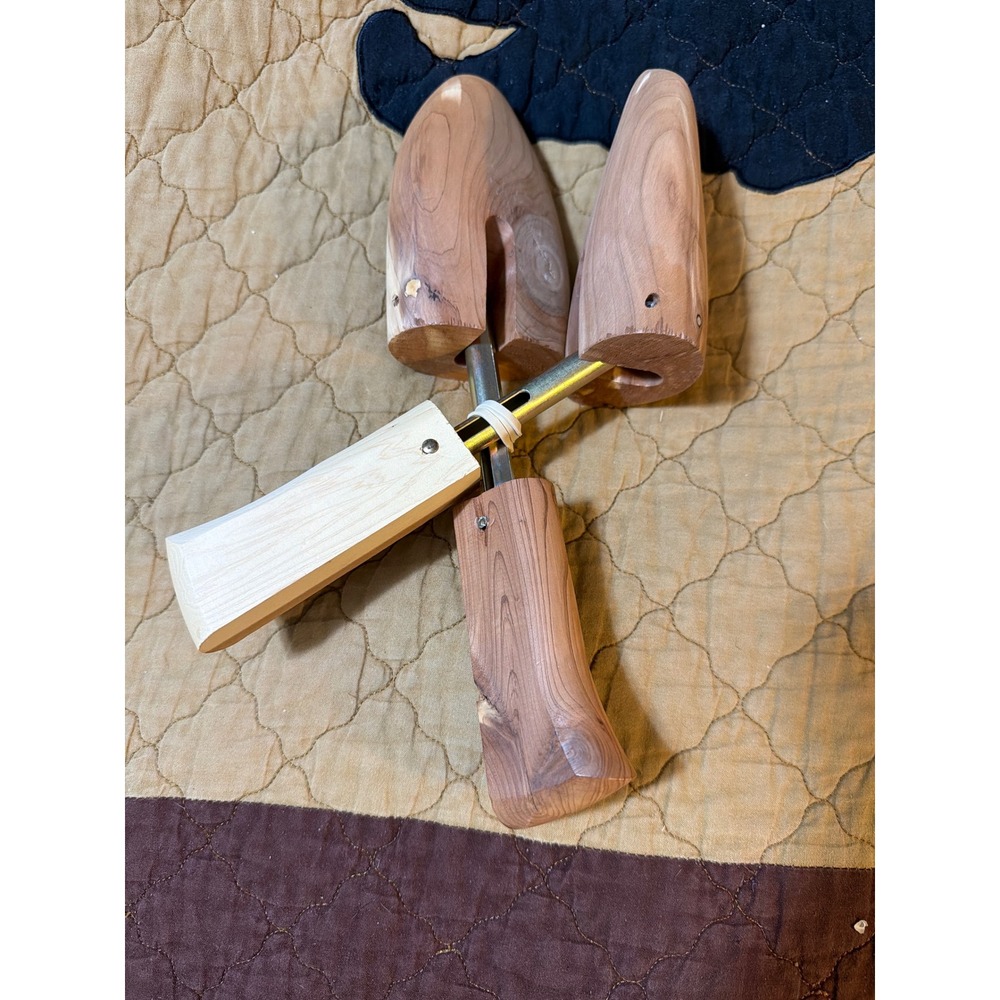 Natural Aromatic Cedar Wood Adjustable Split Toe Shoe Trees Pair Mens Size L